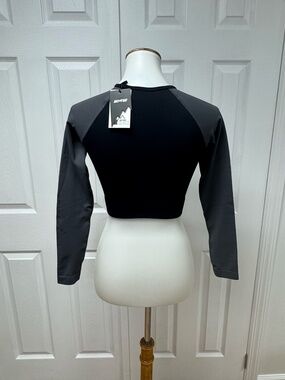BO+TEE Super Sculpt Base Layer Top in Black - Size S - NEW With Tags.